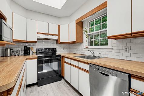 17 Fowler Terrace Milford CT 06460
