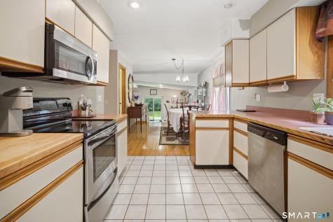 25 Oneil Road Oxford CT 06478