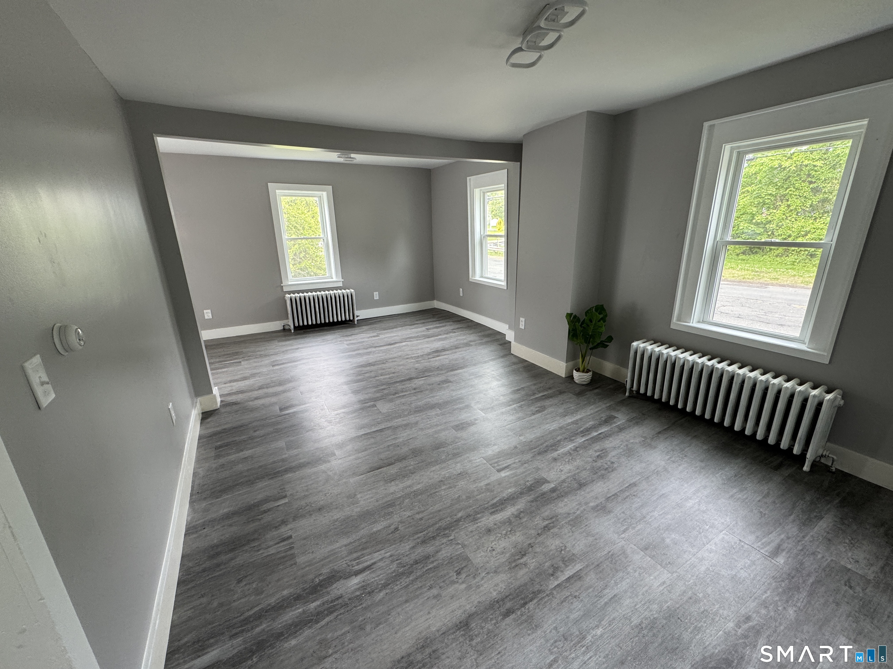 10 Center Street Windsor Locks CT 06096