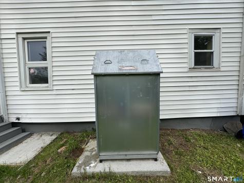 10 Center Street Windsor Locks CT 06096