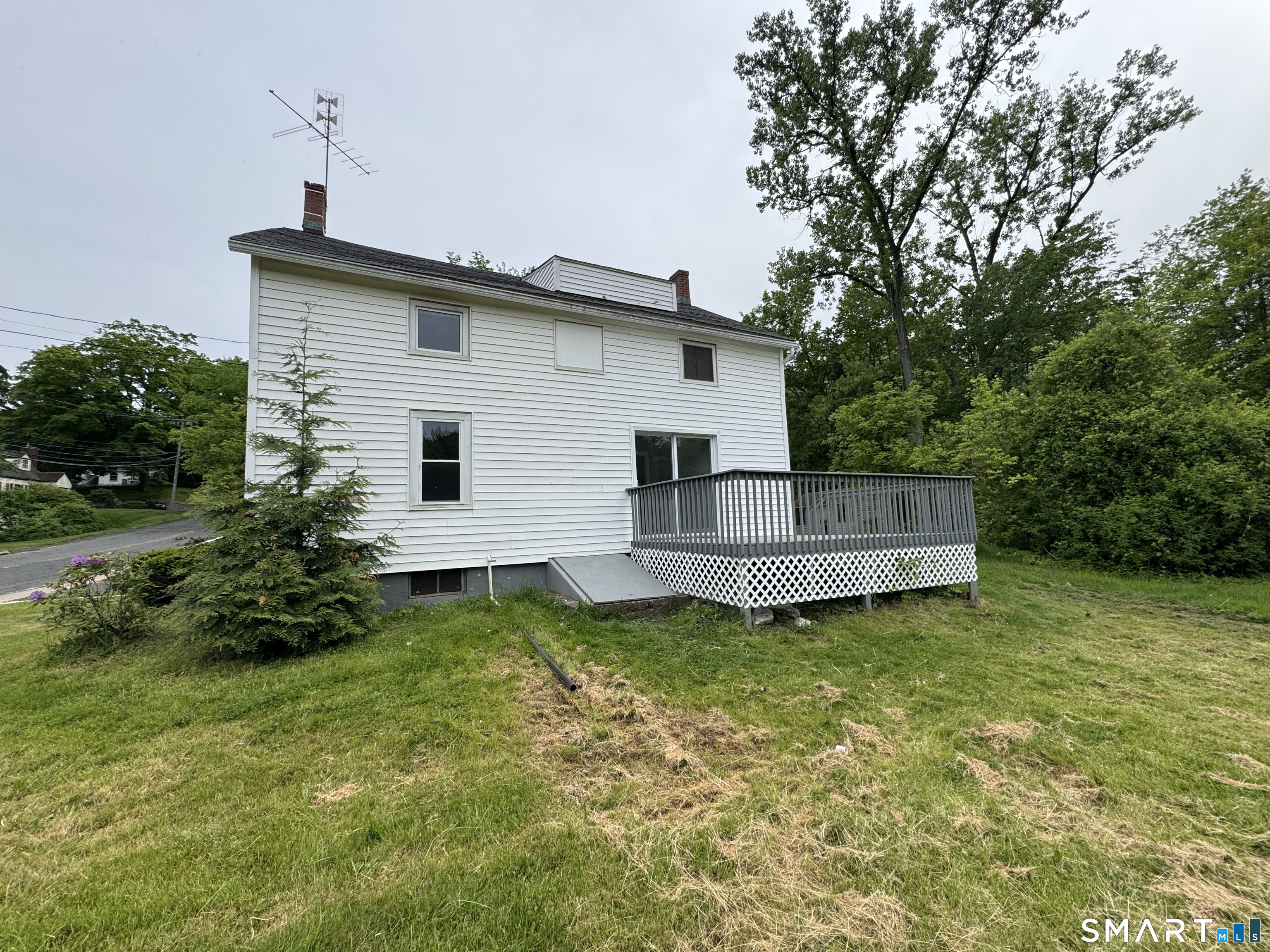 10 Center Street Windsor Locks CT 06096