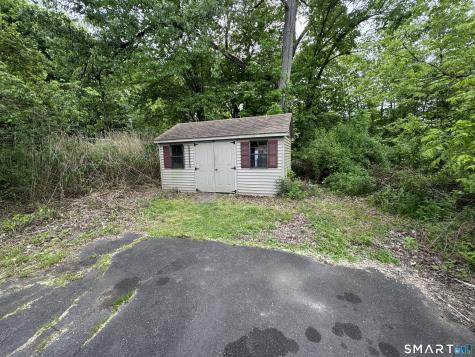 10 Center Street Windsor Locks CT 06096