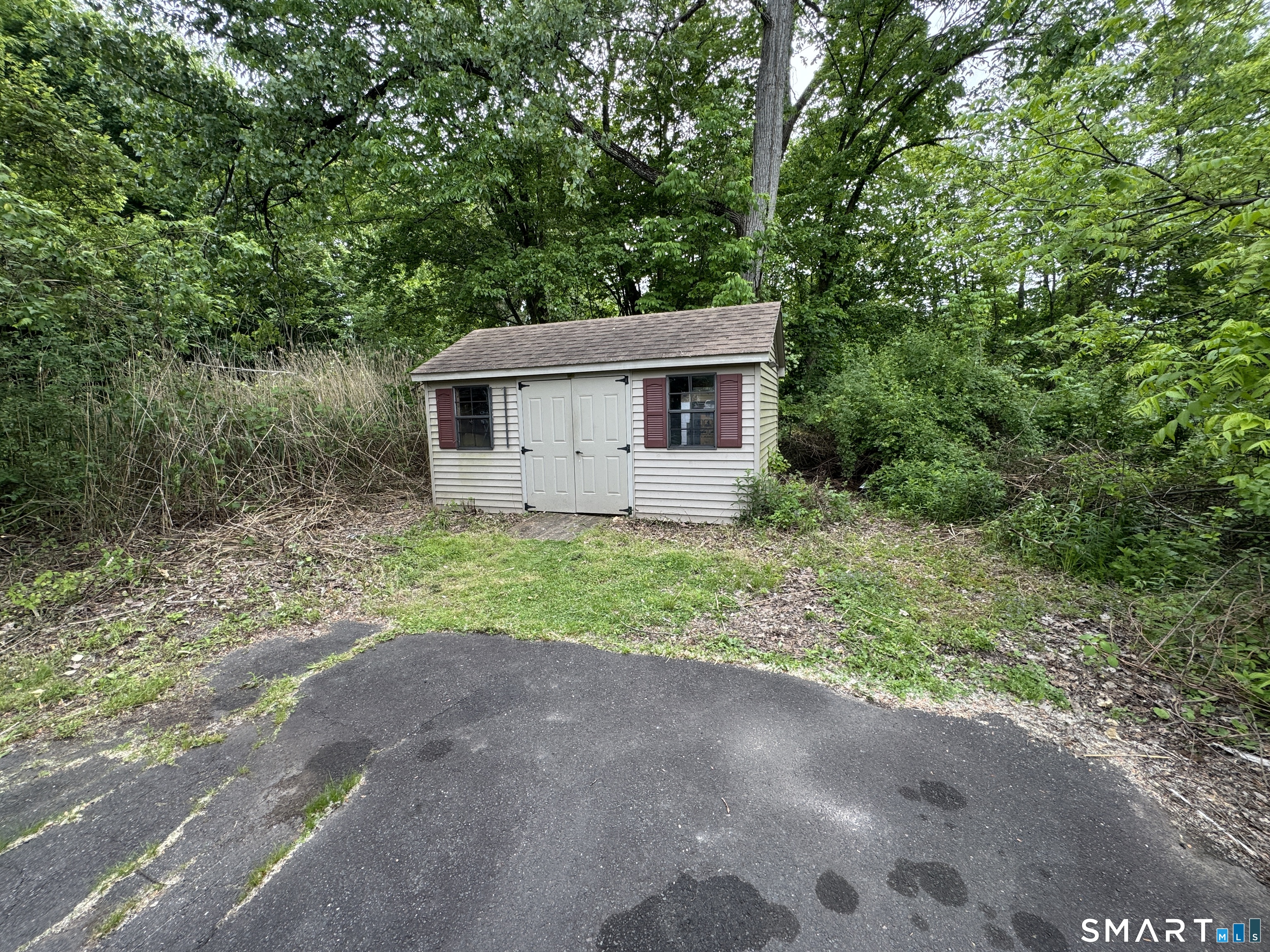 10 Center Street Windsor Locks CT 06096