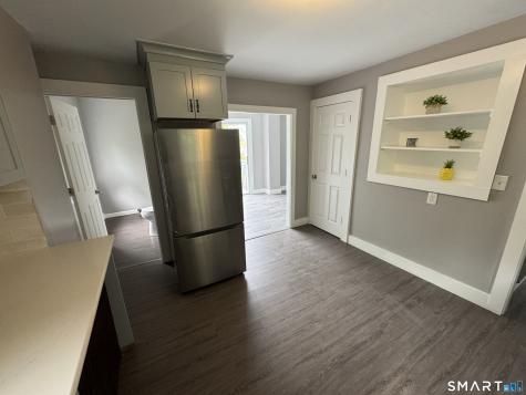 10 Center Street Windsor Locks CT 06096