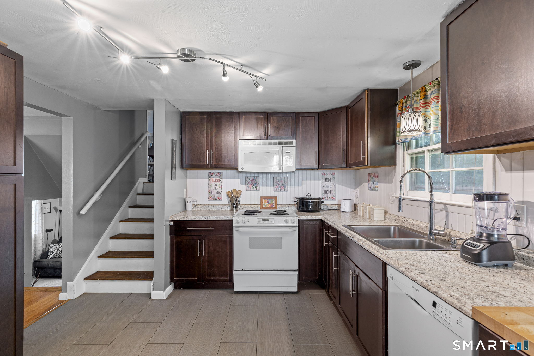 557 South Main Street West Hartford CT 06110