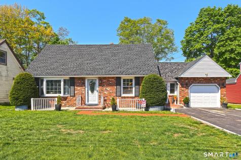 10 Glenmoor Drive East Haven CT 06512