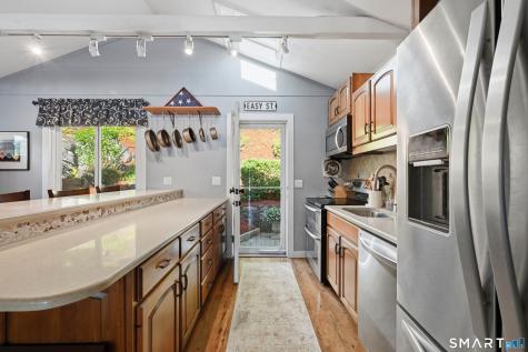 30 Waterview Drive Danbury CT 06811
