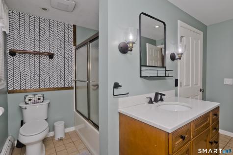 25A Queen Street Enfield CT 06082