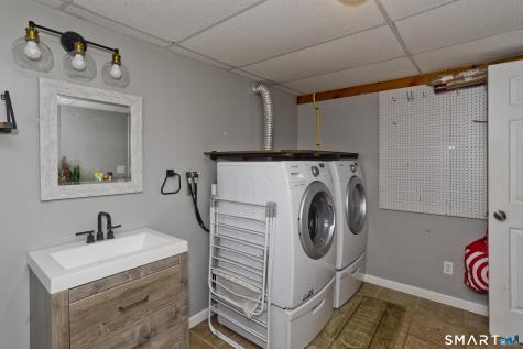 25A Queen Street Enfield CT 06082