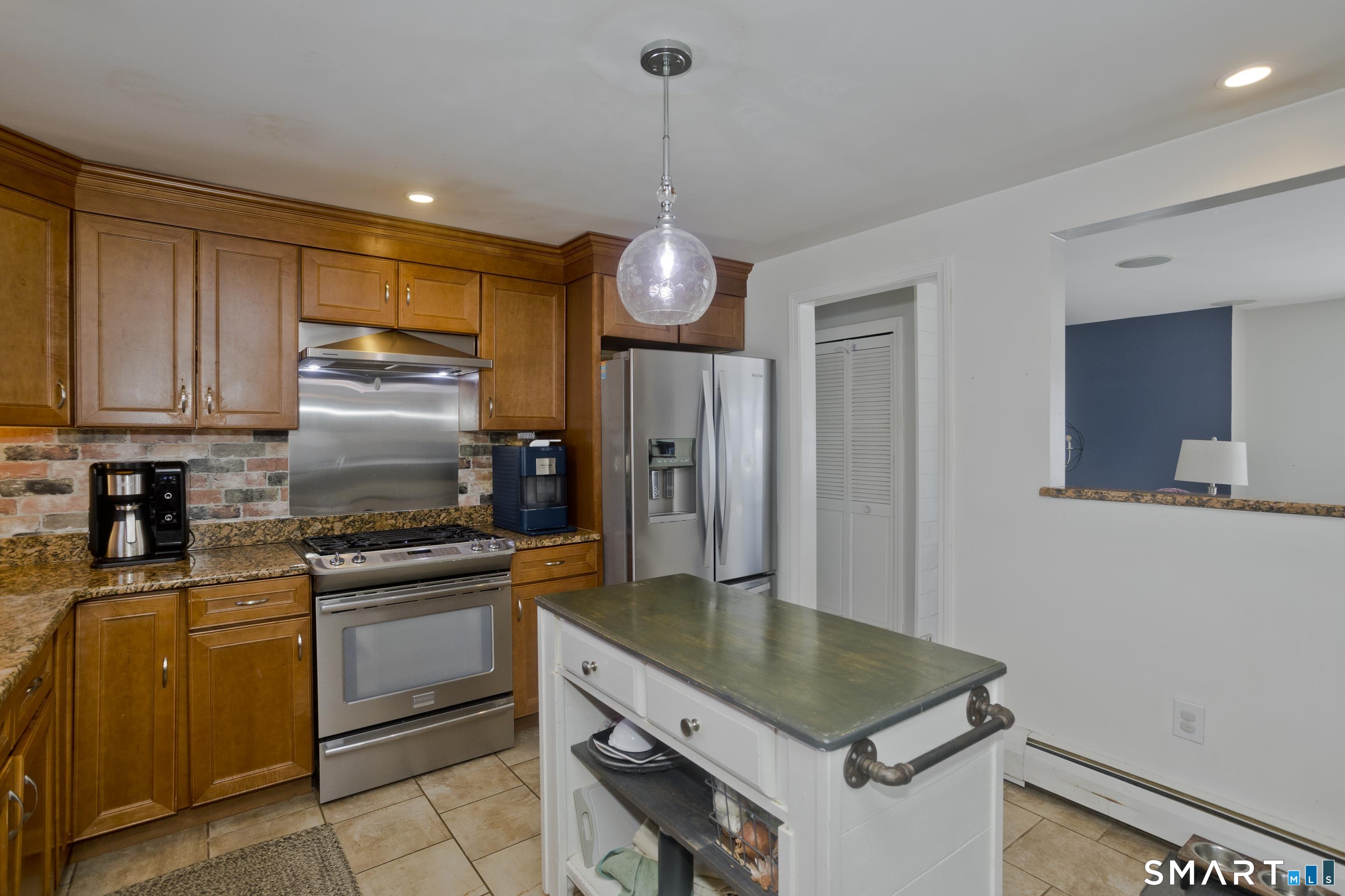 25A Queen Street Enfield CT 06082