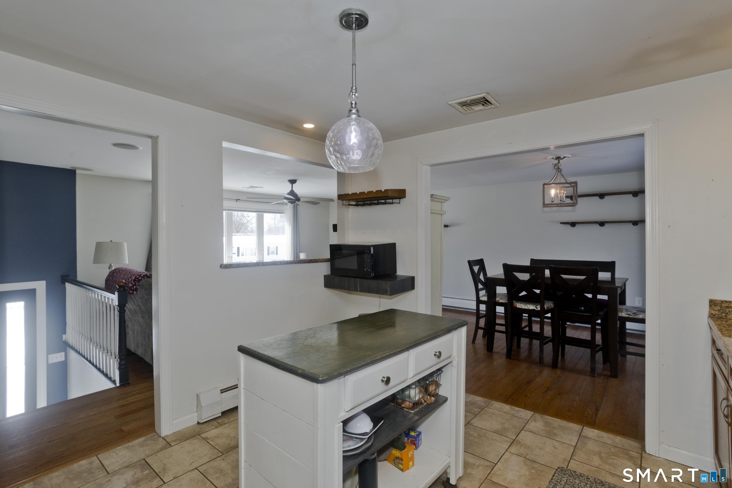 25A Queen Street Enfield CT 06082