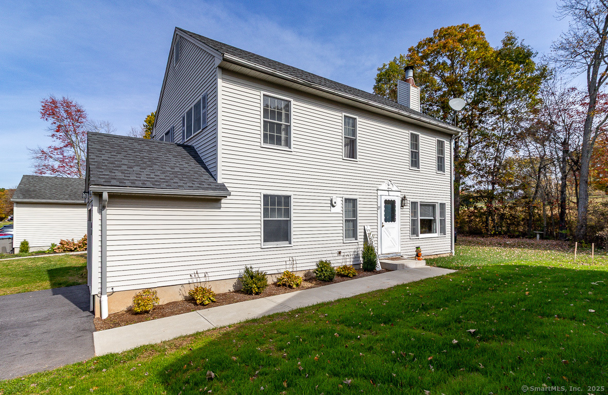 27 Deer Run Trail Manchester CT 06042
