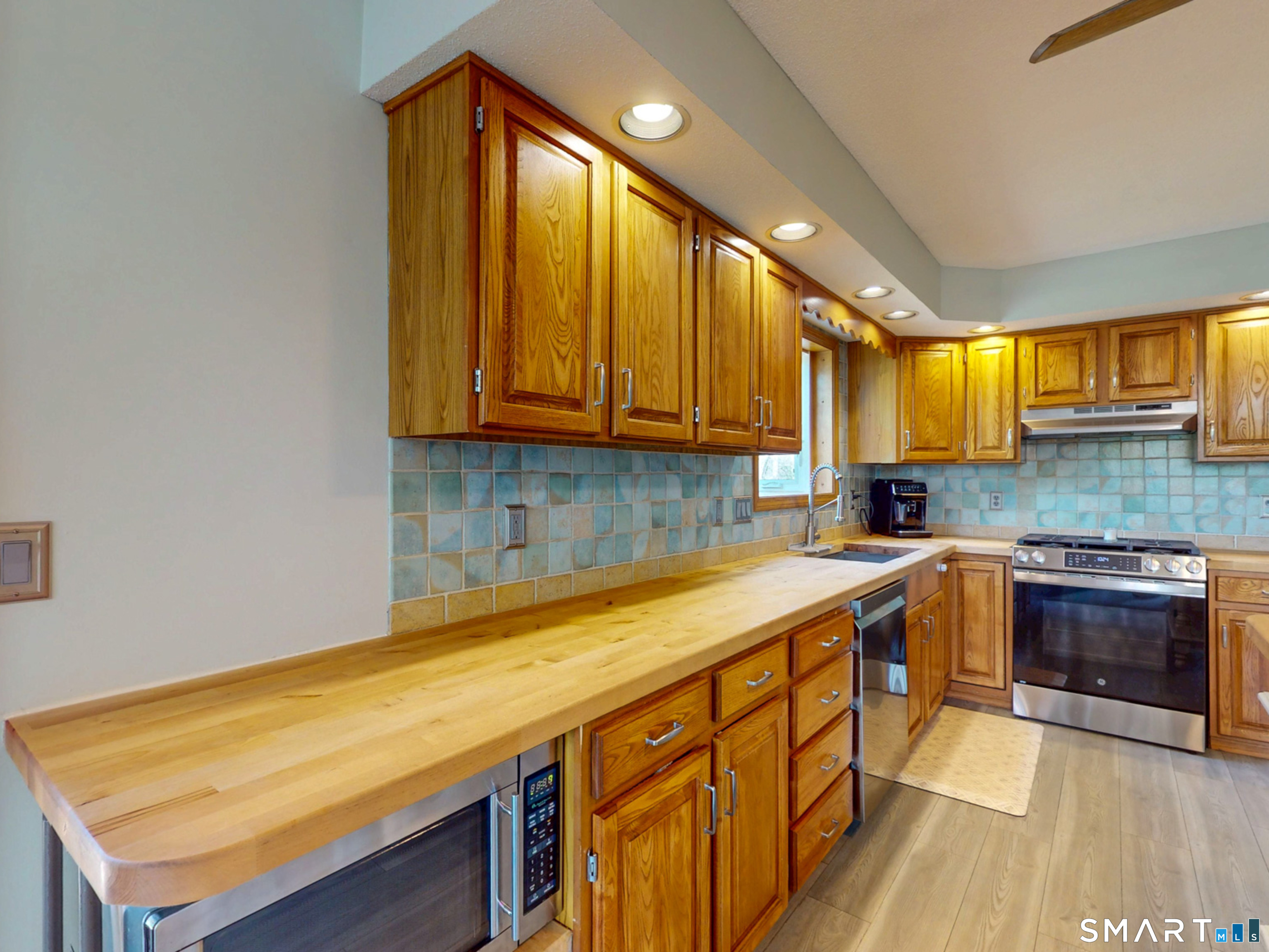 14 Rockwood Drive Portland CT 06480