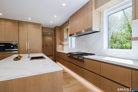 27 Old Oak Road Easton CT 06612