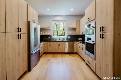 27 Old Oak Road Easton CT 06612