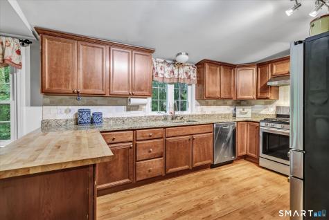 42 Wigwam Drive Shelton CT 06484
