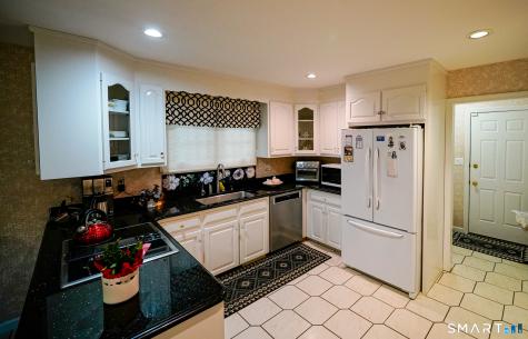 26 Chiltern Street Farmington CT 06032