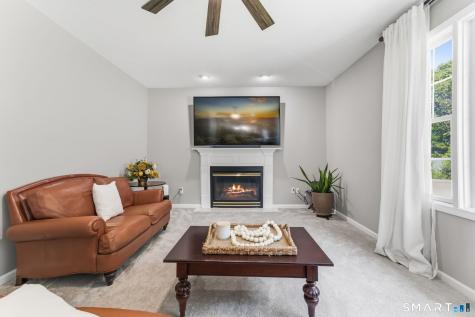 25 Saddle Hill Road Manchester CT 06040