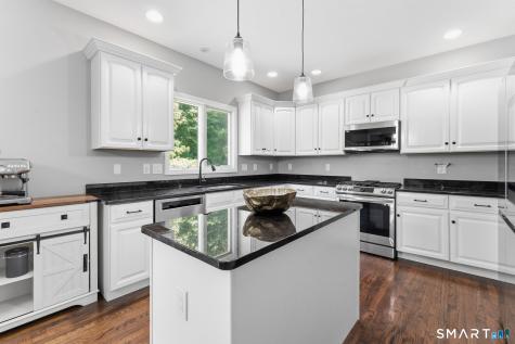 25 Saddle Hill Road Manchester CT 06040