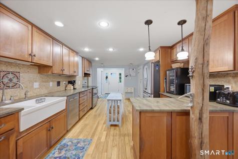 82 Old Post Road Clinton CT 06413