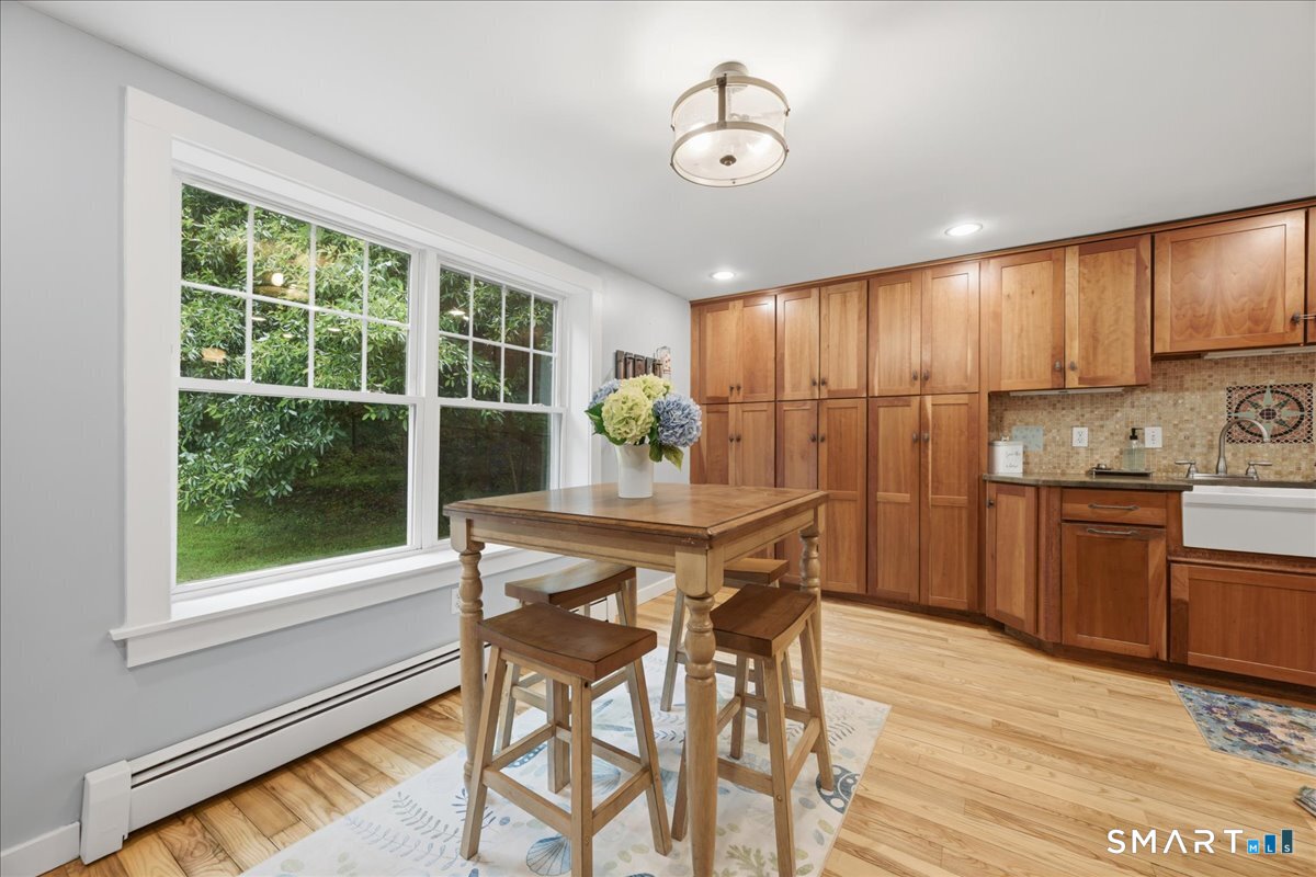 82 Old Post Road Clinton CT 06413