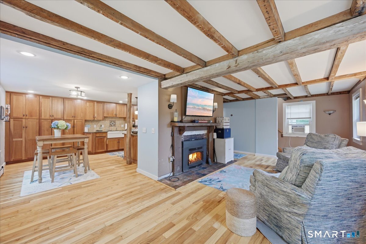 82 Old Post Road Clinton CT 06413