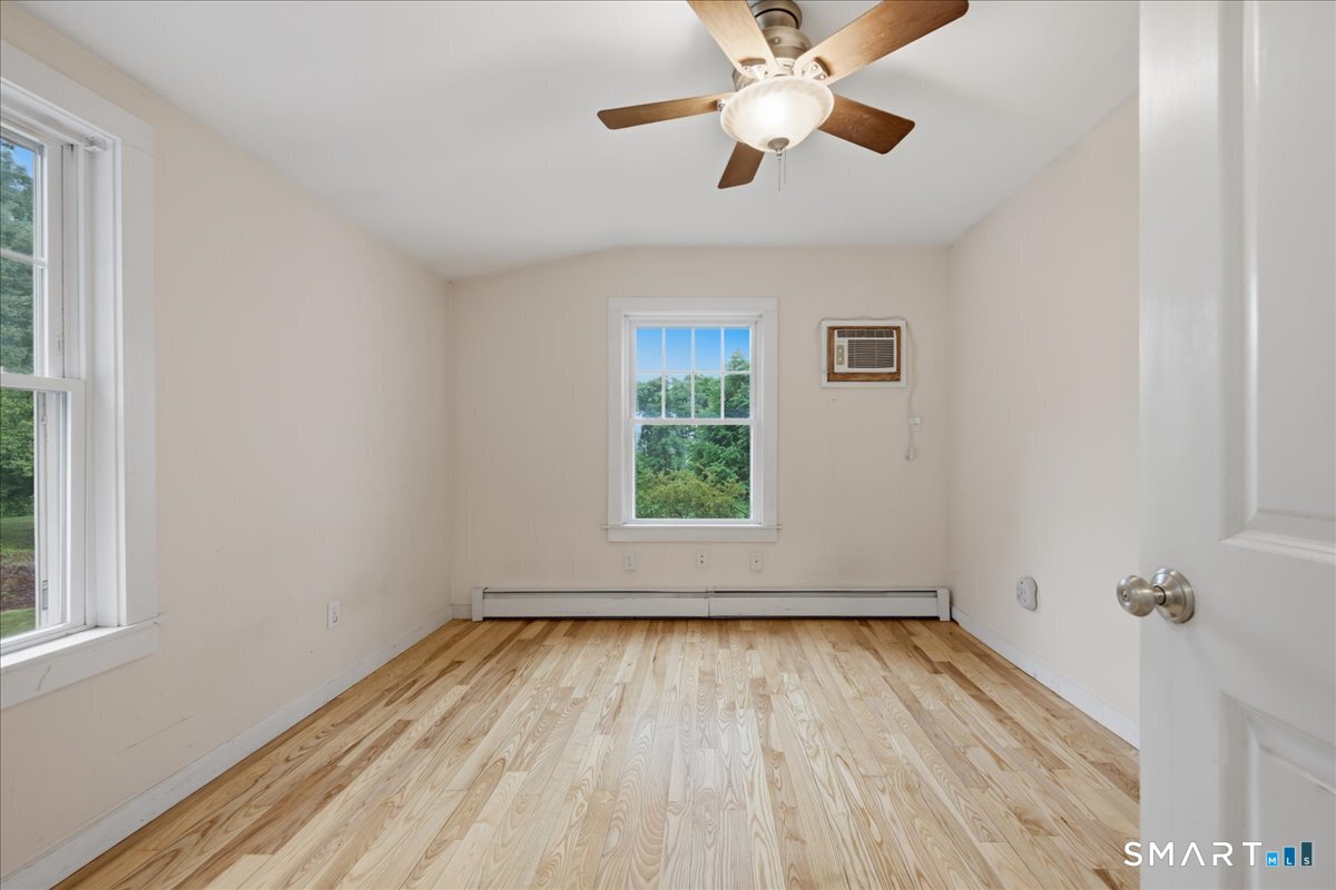 82 Old Post Road Clinton CT 06413
