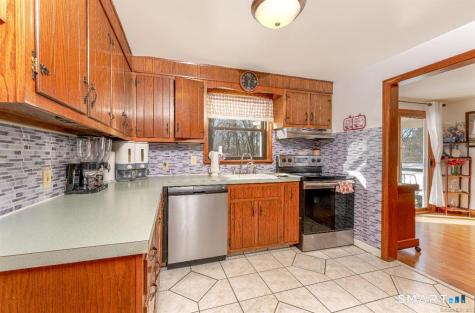 136 Pearl Lake Road Waterbury CT 06706