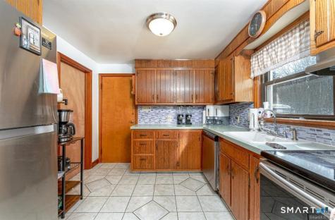 136 Pearl Lake Road Waterbury CT 06706