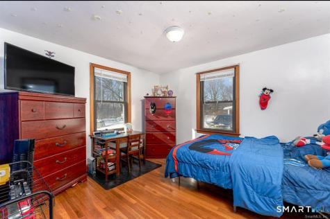136 Pearl Lake Road Waterbury CT 06706