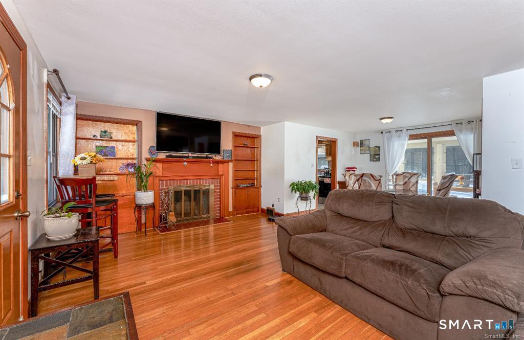 136 Pearl Lake Road Waterbury CT 06706