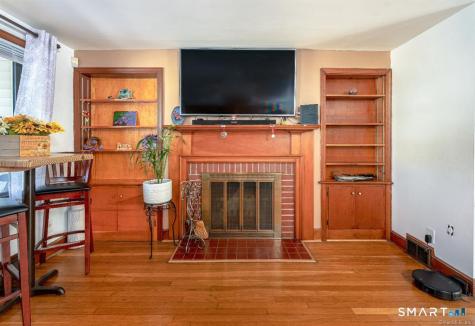 136 Pearl Lake Road Waterbury CT 06706
