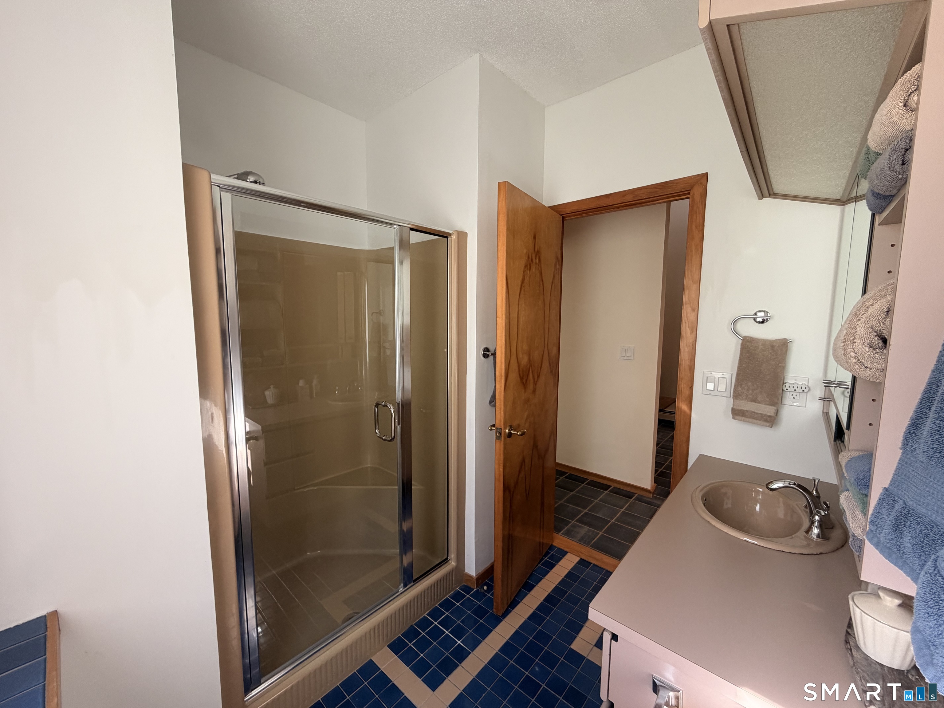 86 Washburn Road Canton CT 06019