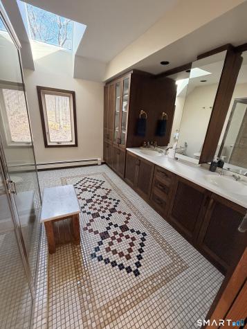 86 Washburn Road Canton CT 06019