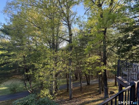 86 Washburn Road Canton CT 06019