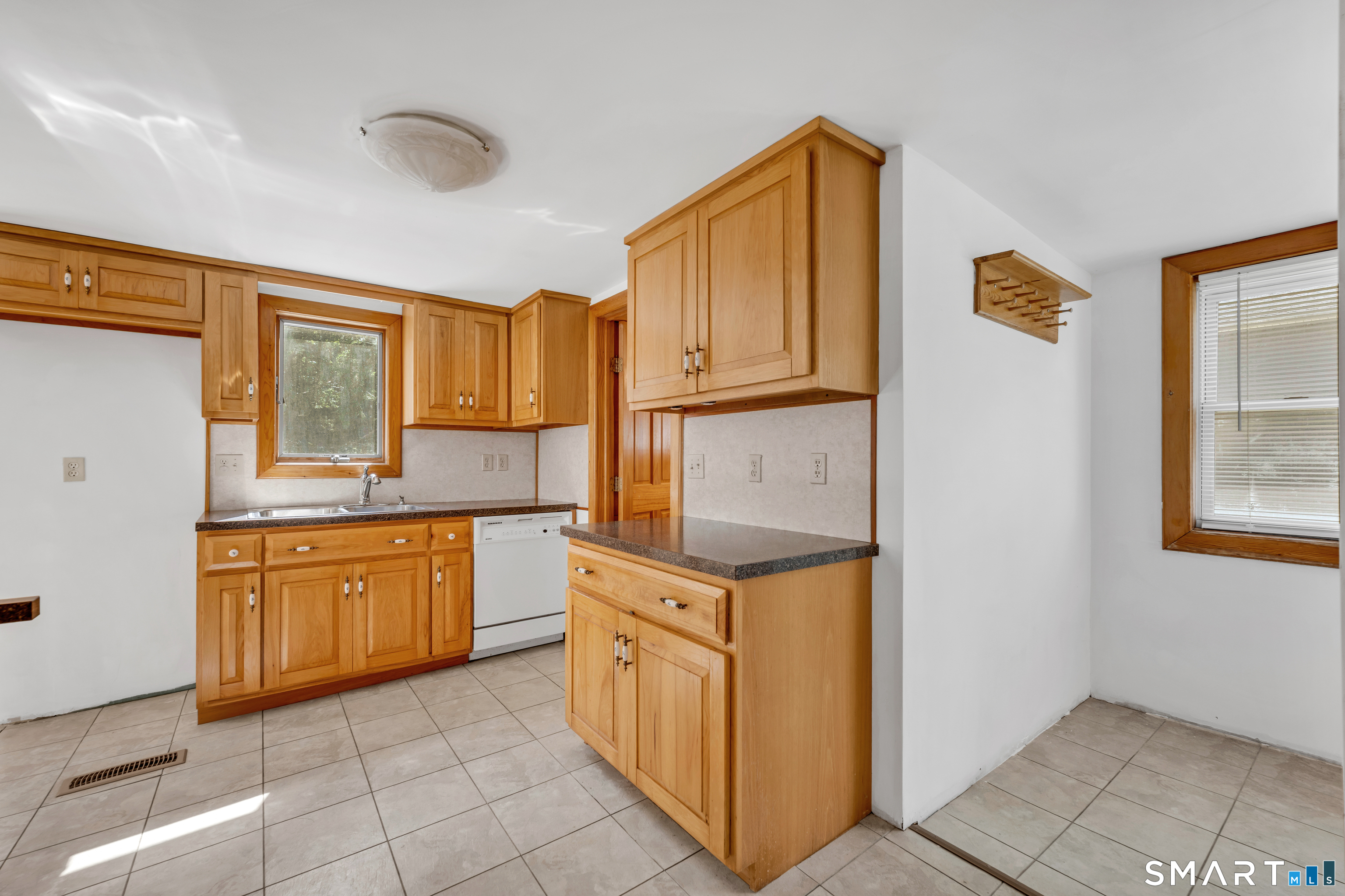 18 Union Street Plymouth CT 06786