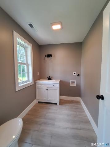 16 Kingsley Court Waterbury CT 06704