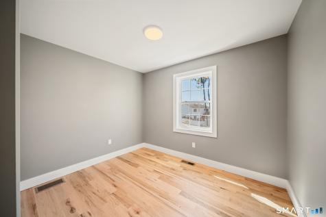 16 Kingsley Court Waterbury CT 06704
