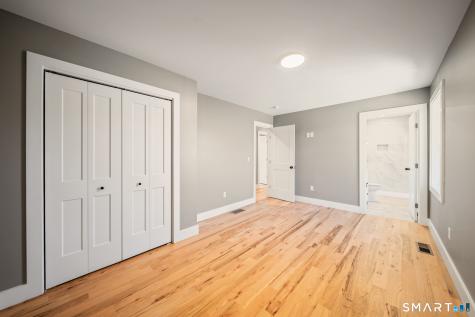 16 Kingsley Court Waterbury CT 06704
