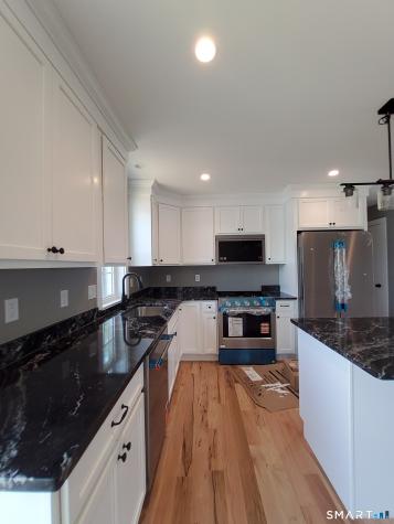 16 Kingsley Court Waterbury CT 06704