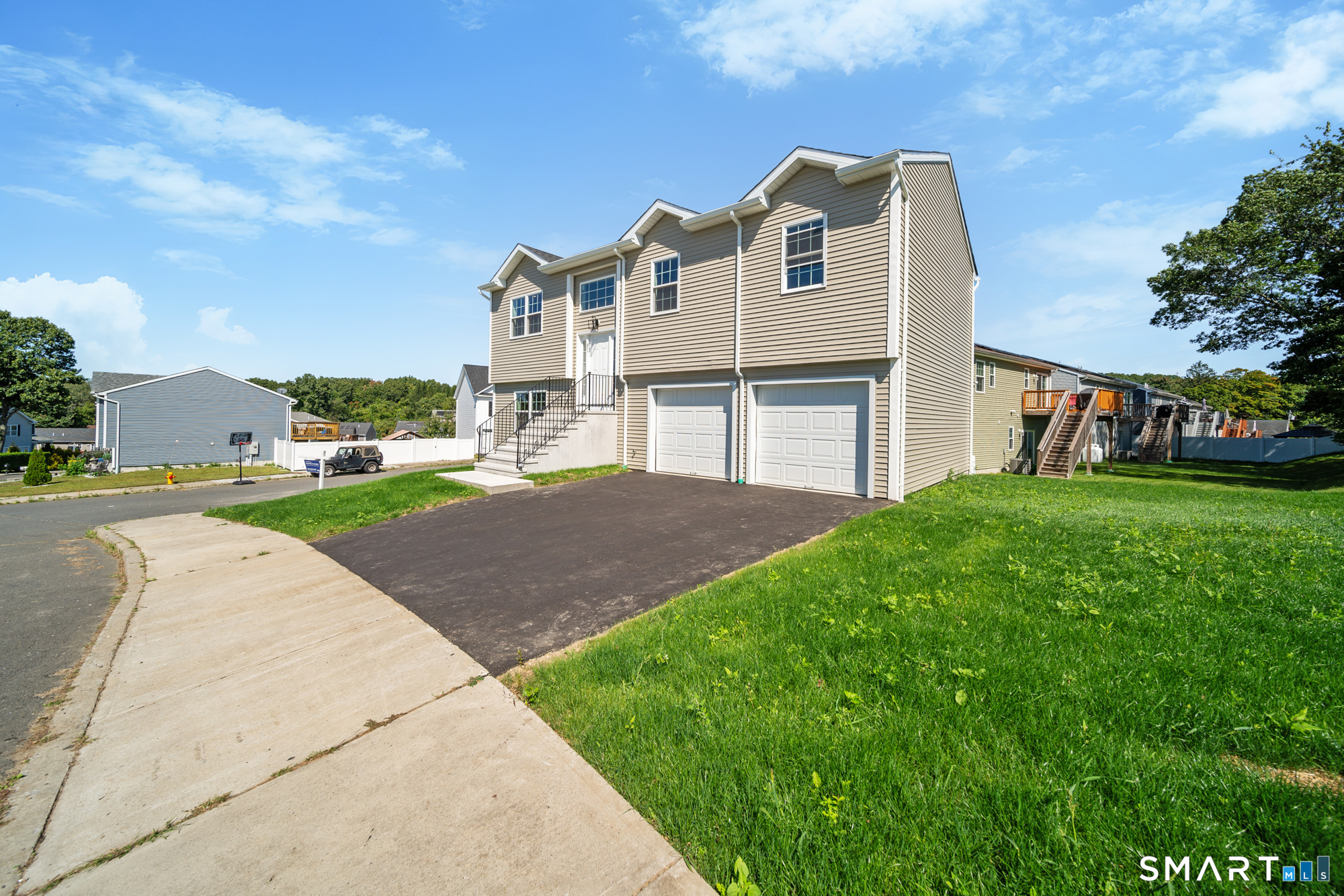 16 Kingsley Court Waterbury CT 06704