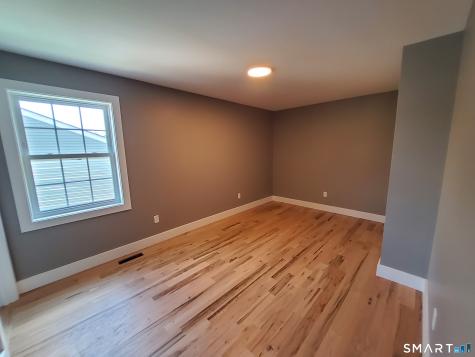 16 Kingsley Court Waterbury CT 06704