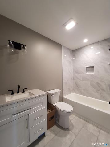 16 Kingsley Court Waterbury CT 06704