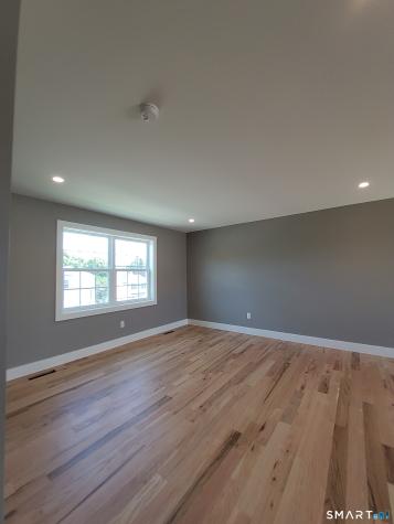 16 Kingsley Court Waterbury CT 06704