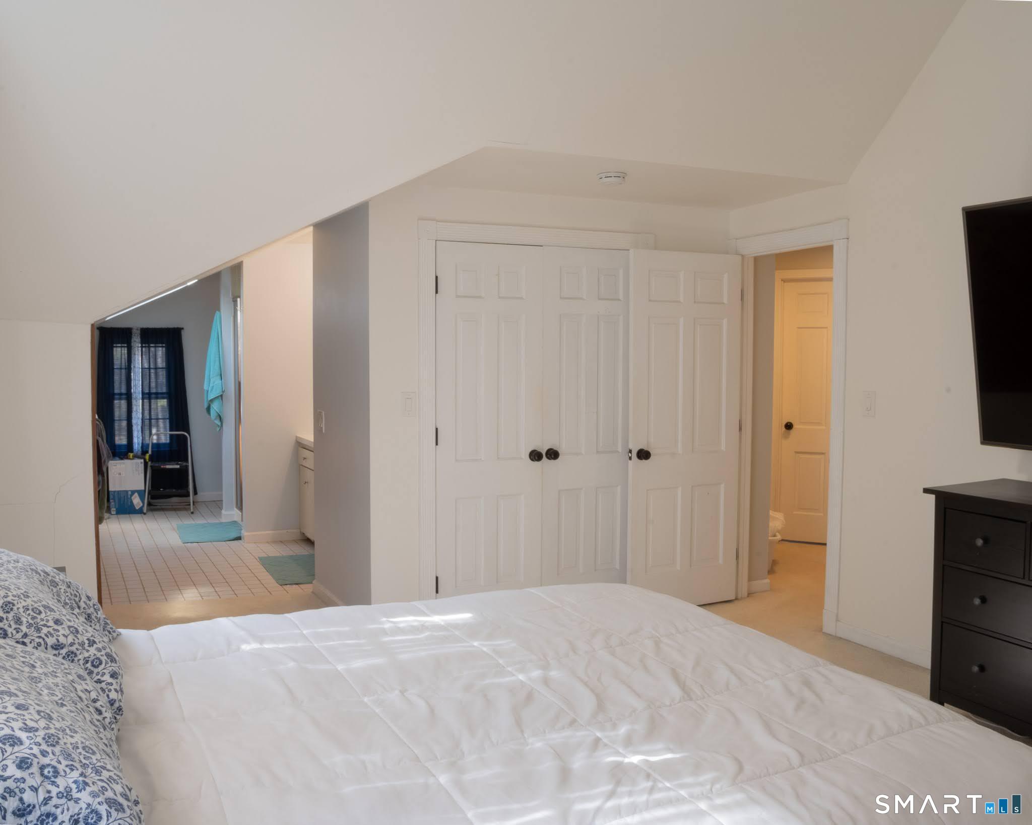 35 Shingle Mill Road Simsbury CT 06092