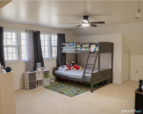 35 Shingle Mill Road Simsbury CT 06092