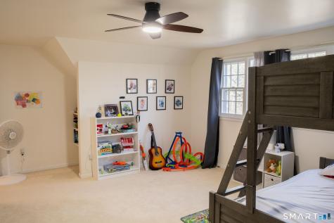 35 Shingle Mill Road Simsbury CT 06092
