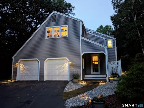 35 Shingle Mill Road Simsbury CT 06092