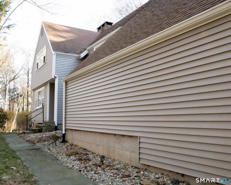 35 Shingle Mill Road Simsbury CT 06092