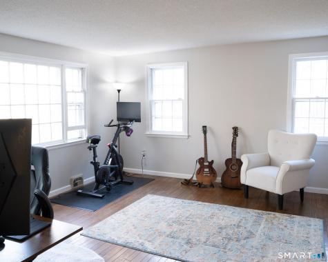 35 Shingle Mill Road Simsbury CT 06092